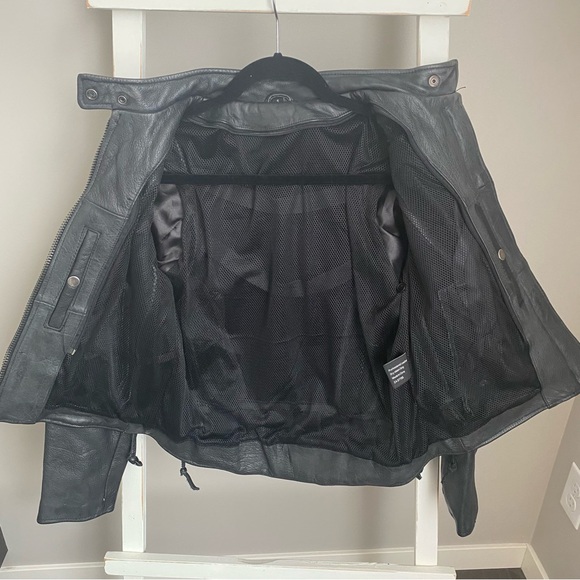 Genuine Leather Motorcycle Jacket - Picture 4 of 7